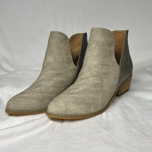 Corkys Boutique Wayland Ankle Boots Faux Suede Beige & Gray Women’s Size 9